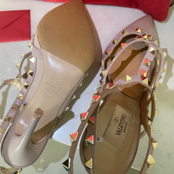Authentic Women’s Valentino Heels - Picture 4 of 5